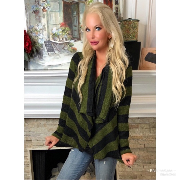 ❤️LAST 1! Open Front Black/Green Knit Sweater! - Picture 6 of 6